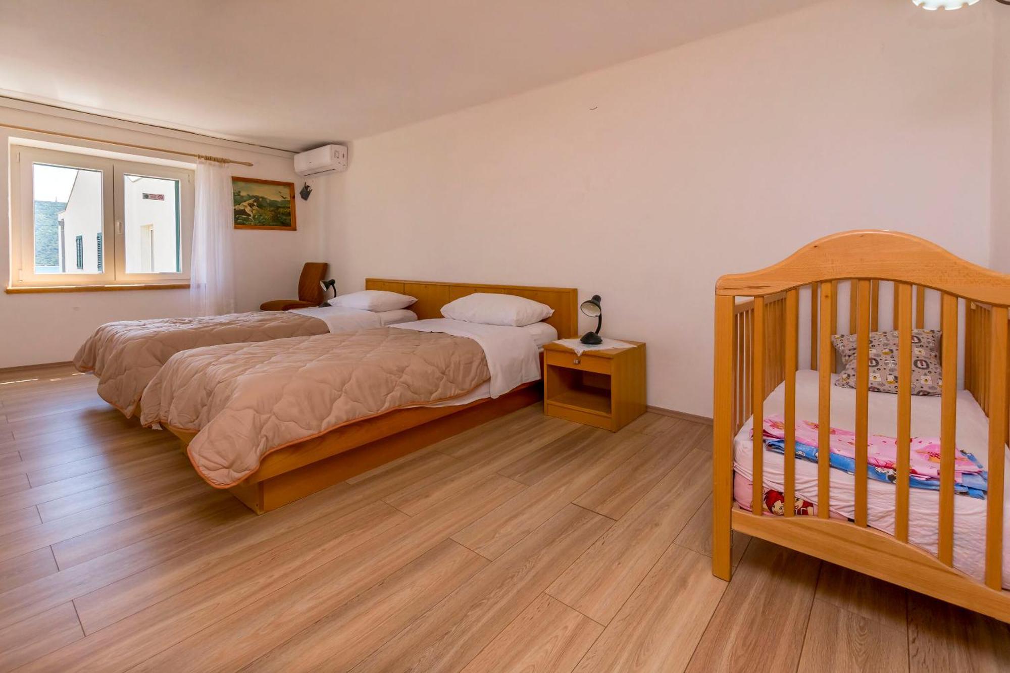 Apartment Jelena Примоштен Экстерьер фото