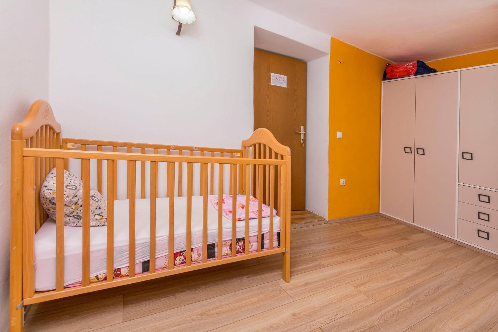 Apartment Jelena Примоштен Экстерьер фото