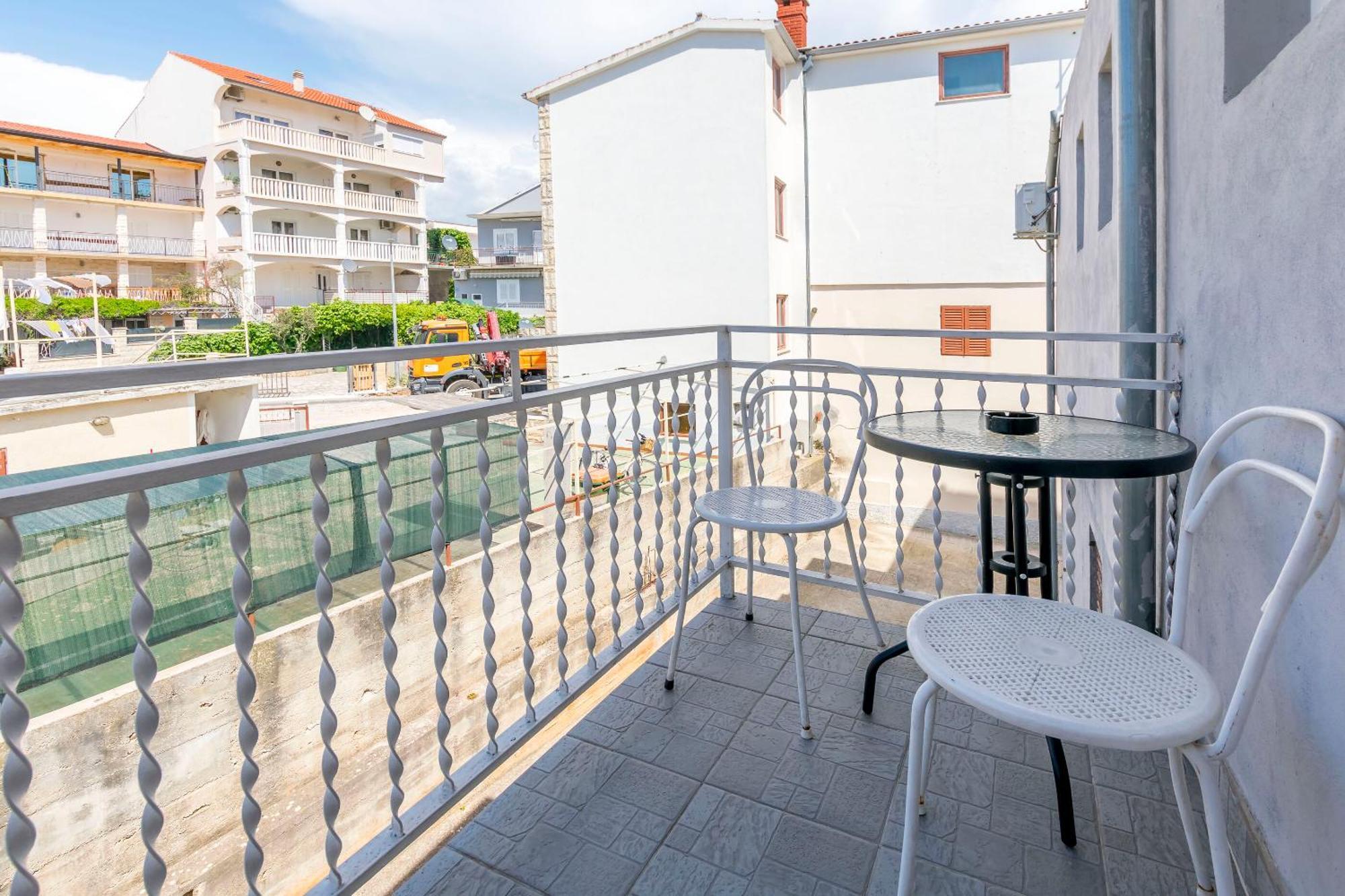 Apartment Jelena Примоштен Экстерьер фото