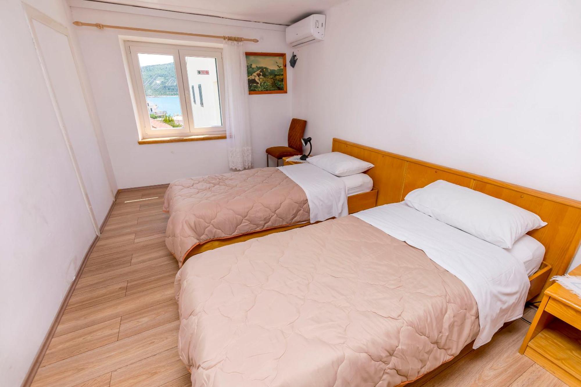 Apartment Jelena Примоштен Экстерьер фото