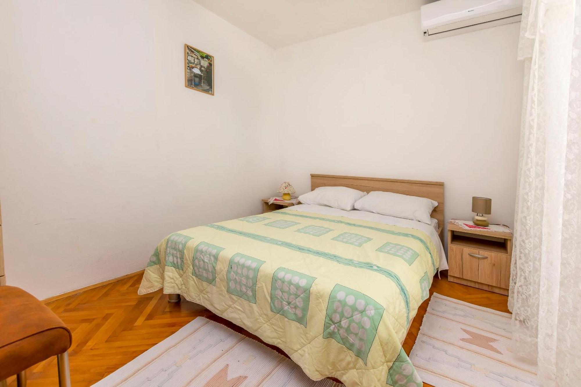 Apartment Jelena Примоштен Экстерьер фото